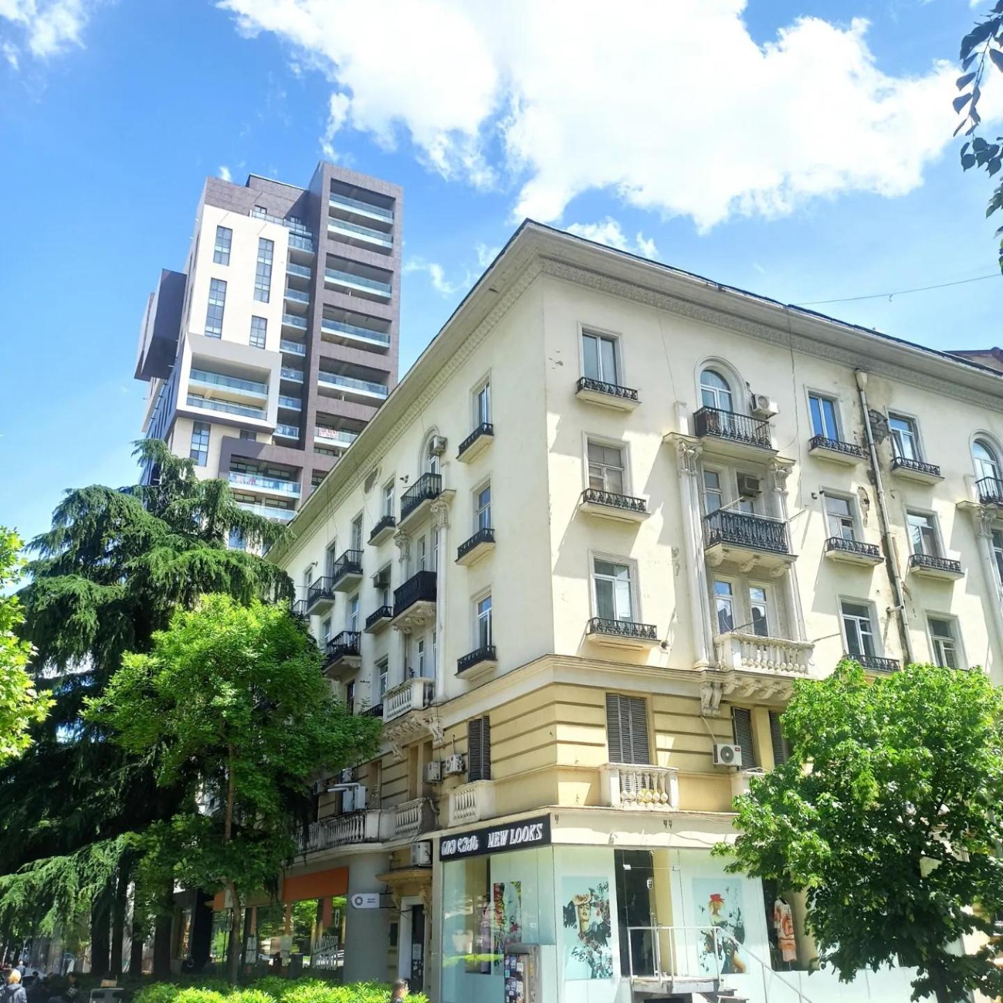 Comfy Dorms Hotel Tbilisi Exterior photo